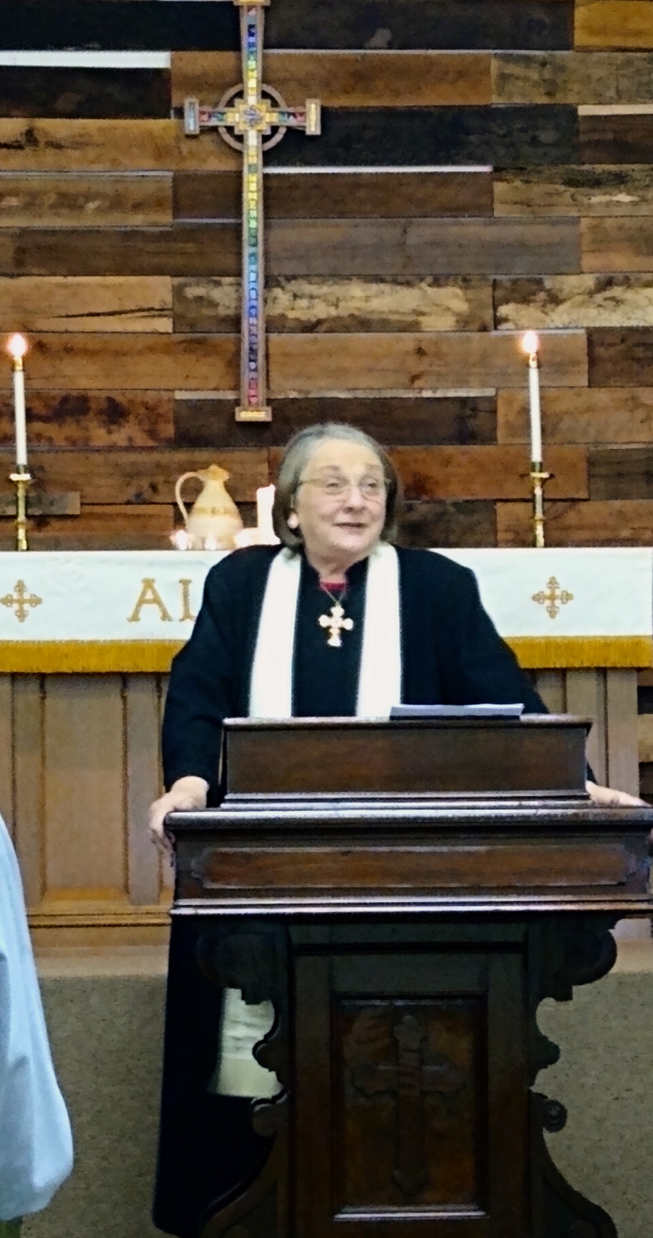 Rev Lenore at sermonette pulpit 2.jpg